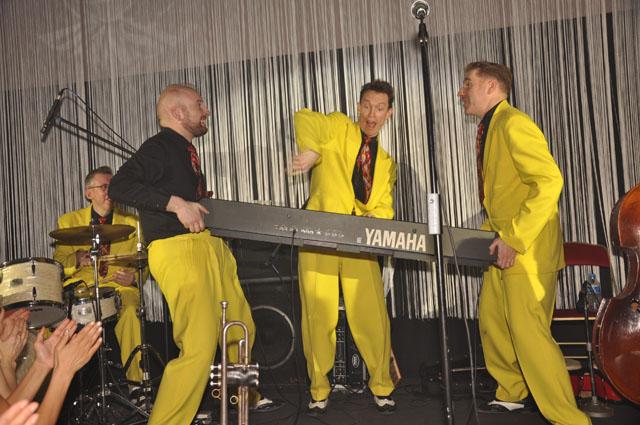 min 2011 01 08 station danse 655